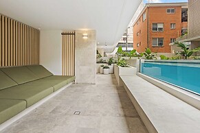 Luxury Ocean View Burleigh Apartment