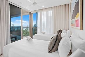 Luxury Ocean View Burleigh Apartment