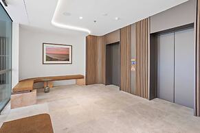 Luxury Ocean View Burleigh Apartment