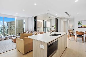 Luxury Ocean View Burleigh Apartment
