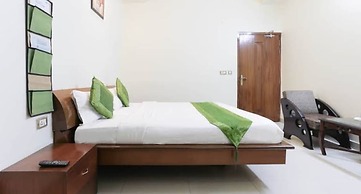 Goroomgo Shanta Inn Lucknow