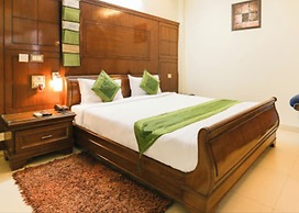 Goroomgo Shanta Inn Lucknow