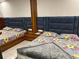 Goroomgo Divya Garhwal