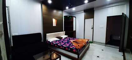 Goroomgo Divya Garhwal