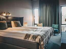 Lively Vacation Home With Free Breakfast