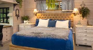 Quinta Pavo Real Complex by Acomodo