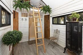 Quinta Pavo Real Complex by Acomodo