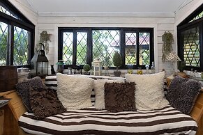 Quinta Pavo Real Complex by Acomodo