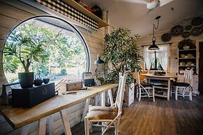 Quinta Pavo Real Complex by Acomodo