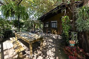 Quinta Pavo Real Complex by Acomodo