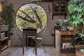 Quinta Pavo Real Complex by Acomodo