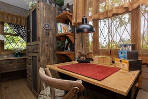 Quinta Pavo Real Complex by Acomodo