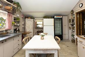 Quinta Pavo Real Complex by Acomodo