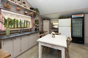 Quinta Pavo Real Complex by Acomodo