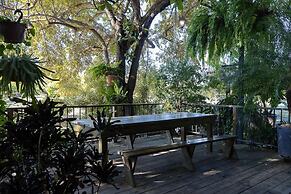 Quinta Pavo Real Complex by Acomodo