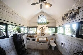 Quinta Pavo Real Complex by Acomodo