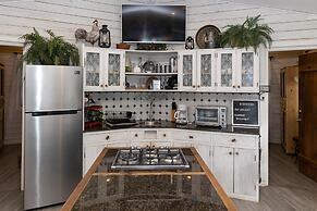 Quinta Pavo Real Complex by Acomodo