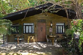 Quinta Pavo Real Complex by Acomodo