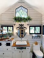 Quinta Pavo Real Complex by Acomodo