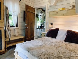 Quinta Pavo Real Complex by Acomodo