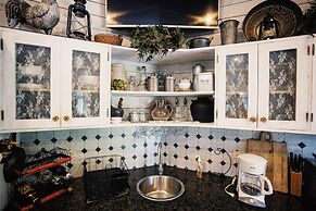 Quinta Pavo Real Complex by Acomodo