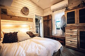 Quinta Pavo Real Complex by Acomodo