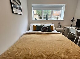 Kingston Luxe Suites Riverside Apartment Belvilla