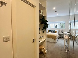 Kingston Luxe Suites Riverside Apartment Belvilla