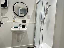 Kingston Luxe Suites Riverside Apartment Belvilla