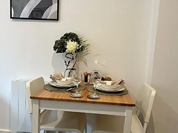 Kingston Luxe Suites Riverside Apartment Belvilla