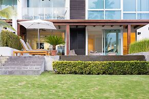 The Surf-point Condo by Acomodo Riomar