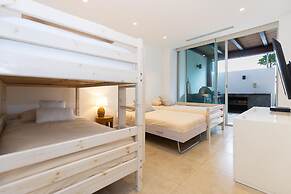 The Surf-point Condo by Acomodo Riomar