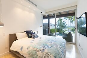 The Surf-point Condo by Acomodo Riomar