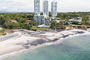 The Surf-point Condo by Acomodo Riomar