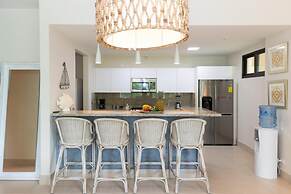 The Charming Condo by Acomodo