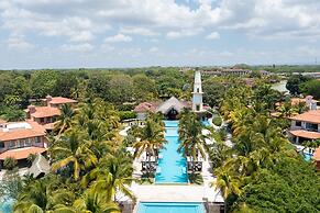 Casa Portales by Acomodo Buenaventura