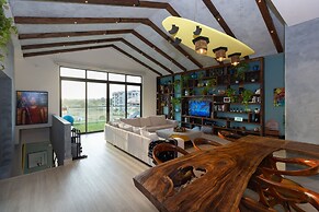 The Penthouse by Acomodo