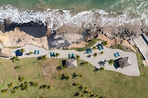 The Penthouse by Acomodo