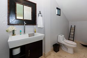 Villa Encanto by Acomodo