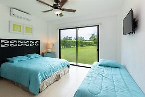 Villa Encanto by Acomodo