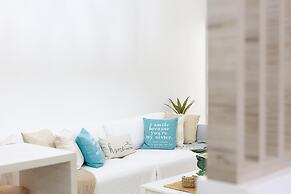 The Farallon Beach Condo by Acomodo