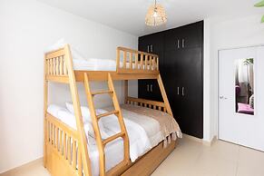 The Farallon Beach Condo by Acomodo