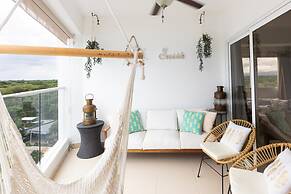 The Farallon Beach Condo by Acomodo