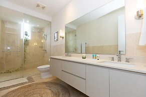 The Luscious Condo by Acomodo Buenaventura