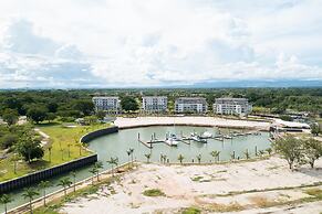 The Couples Condo by Acomodo