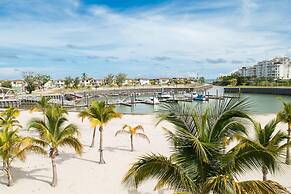 The Couples Condo by Acomodo