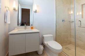 The Couples Condo by Acomodo