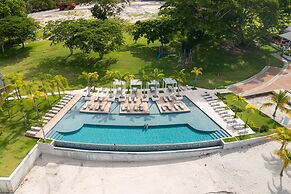 The Couples Condo by Acomodo