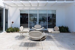 Villa Serenidad by Acomodo