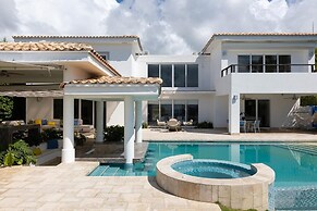 Villa Serenidad by Acomodo